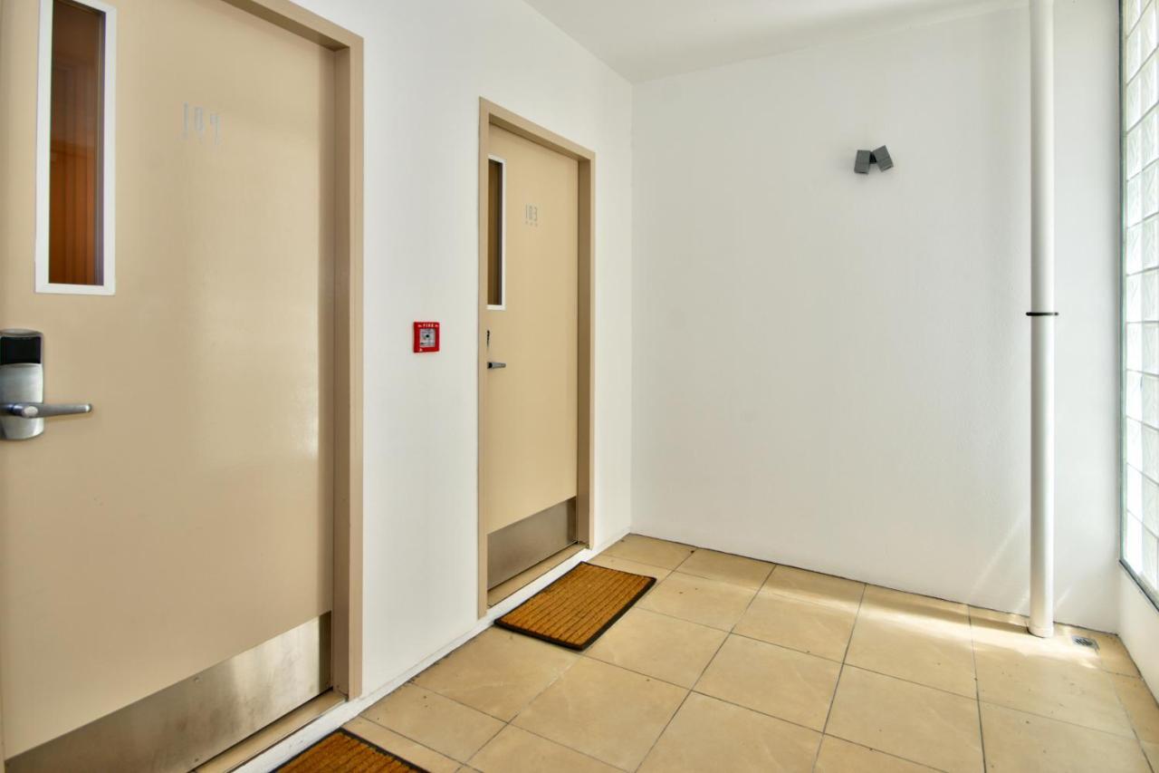 Lakeside Central Studio Apartamento Queenstown Exterior foto